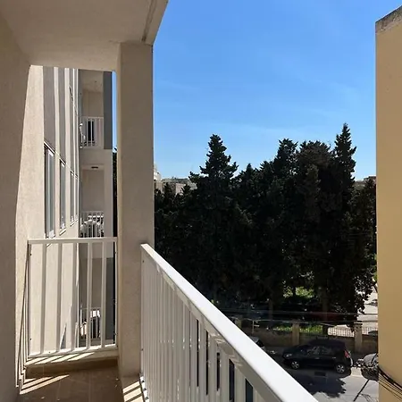 Luxurious Living Apartment Pieta